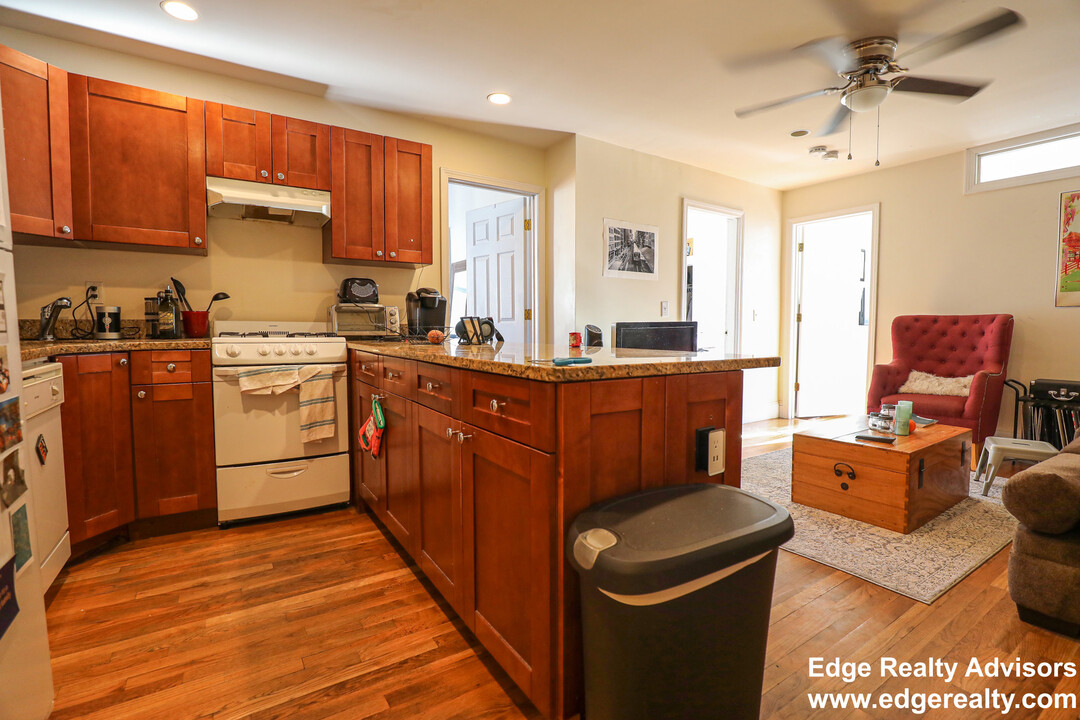 60 Egmont St, Unit 3 in Brookline, MA - Foto de edificio