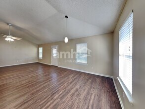 2377 Companion Cir E in Jacksonville, FL - Building Photo - Building Photo