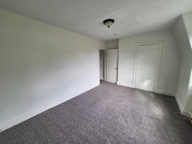 property at 1010 W Main St