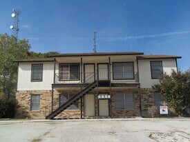 907 N 7th St, Unit Apt C in Copperas Cove, TX - Building Photo