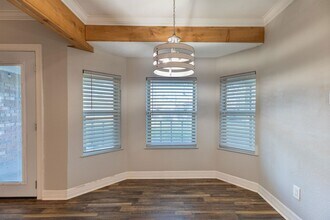 6720 Lancaster Dr in Orange, TX - Building Photo - Building Photo