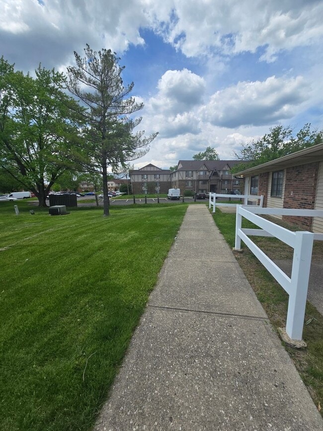 742 Loews Blvd in Greenwood, IN - Building Photo - Building Photo