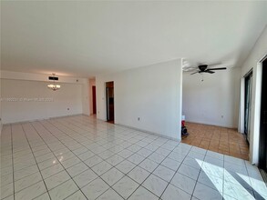 1300 SW 122nd Ave in Miami, FL - Building Photo - Building Photo