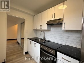 600 Eglinton Ave E in Toronto, ON - Building Photo - Building Photo