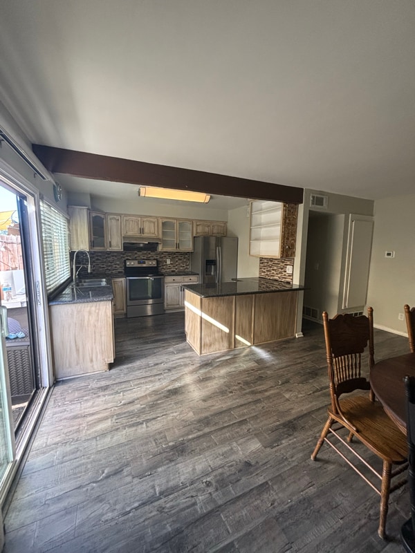 property at 662 Driftwood Ln