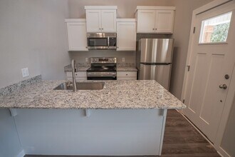 648 N Honey Locust Bnd in Fayetteville, AR - Building Photo - Building Photo