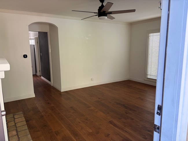 919 Havenhurst Dr, Unit 919 in West Hollywood, CA - Building Photo - Building Photo