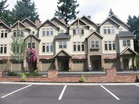 5075 W Sunset Dr in Lake Oswego, OR - Building Photo