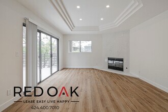 2500 Abbot Kinney Blvd in Los Angeles, CA - Building Photo - Building Photo