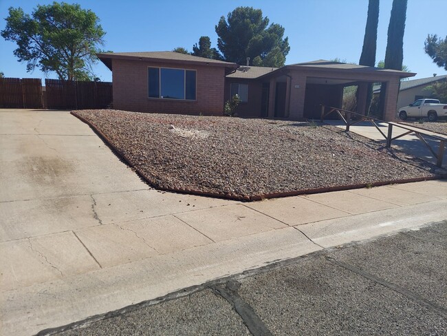 property at 4800 Via Viento