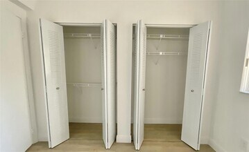 9517 Fontainebleau Blvd, Unit 591-208 in Miami, FL - Building Photo - Building Photo