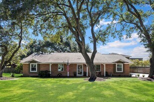 1907 Dellore Ln in League City, TX - Building Photo