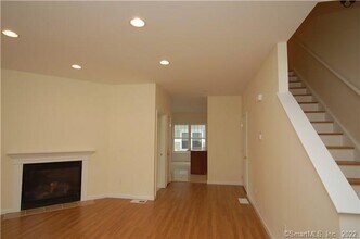 109 Park Ave in Danbury, CT - Building Photo - Building Photo