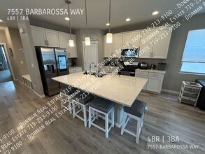7557 Barbarossa Way in Colorado Springs, CO - Foto de edificio - Building Photo
