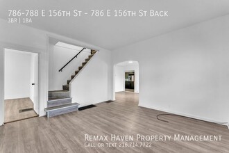 786-788 E 156th St in Cleveland, OH - Foto de edificio - Building Photo