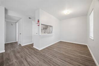 1716 Crownover Rd in Houston, TX - Foto de edificio - Building Photo