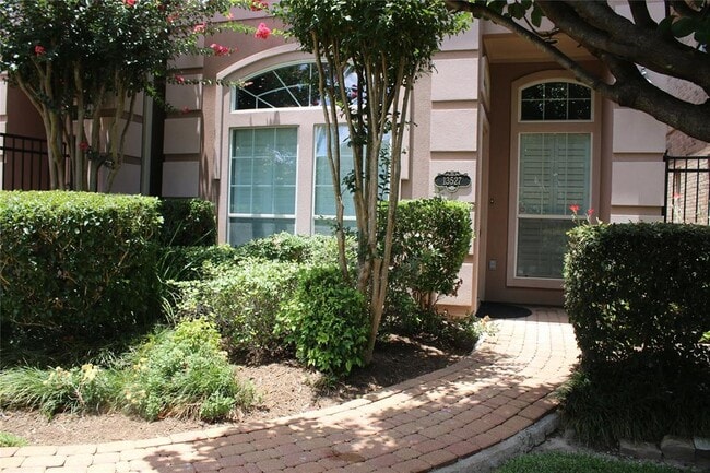 property at 13527 Brookbluff Ln