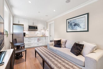 2455 W 7th Ave in Vancouver, BC - Building Photo - Building Photo