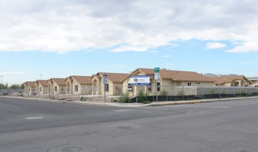 401-421 Park St in El Paso, TX - Building Photo - Building Photo