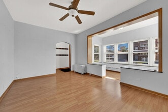 6238 S Massasoit Ave in Chicago, IL - Building Photo - Building Photo