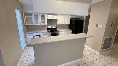 4106 Boone Rd in Houston, TX - Building Photo - Building Photo