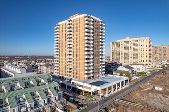 Regency Towers in Ventnor City, NJ - Building Photo - Building Photo