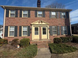 1317 Cypress Ave in Virginia Beach, VA - Building Photo