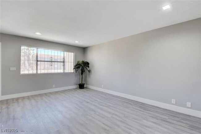 property at 1276 E Hacienda Ave