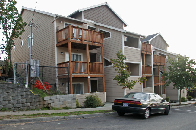 11940 SE Ash St in Portland, OR - Building Photo - Building Photo