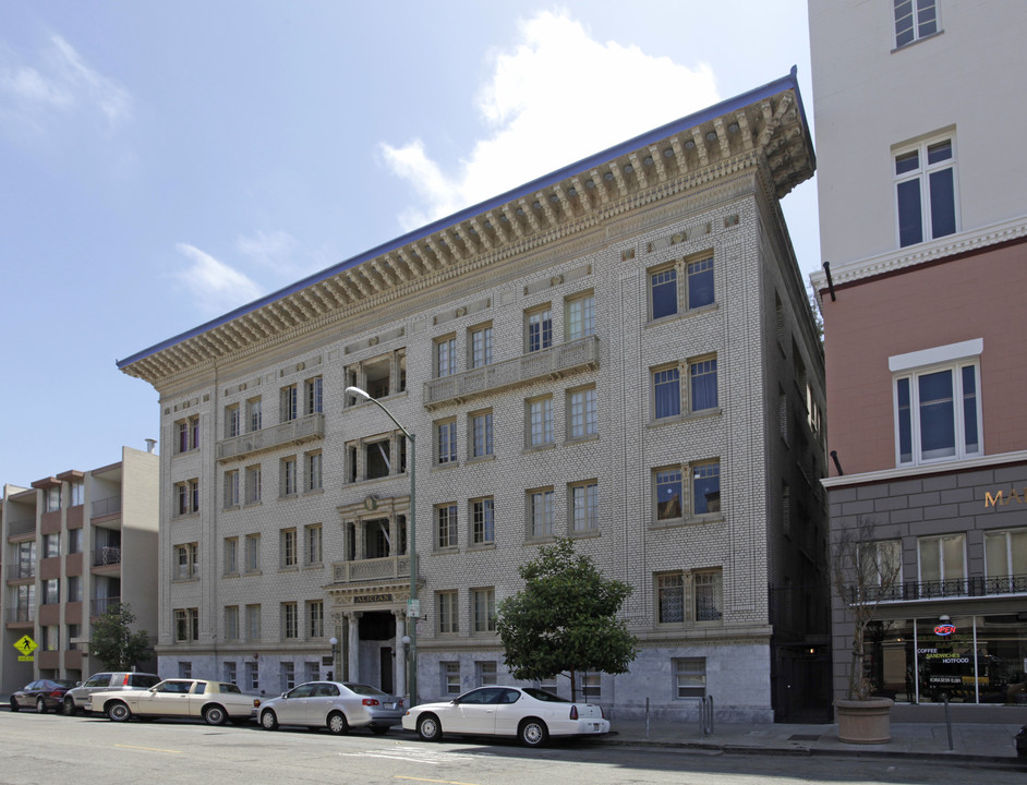 The Alician Apartments in Oakland, CA - Foto de edificio