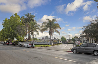 Thunderbird in Sunnyvale, CA - Foto de edificio - Building Photo