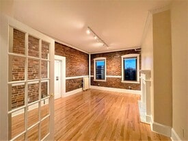 878 Massachusetts Ave, Unit 6 in Cambridge, MA - Building Photo