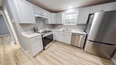 26 Sunset Terrace in Essex, CT - Building Photo - Building Photo