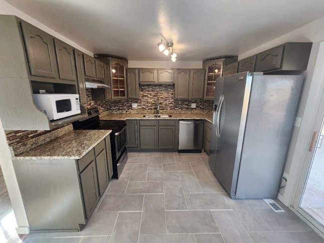 property at 2050 Del Mar Dr