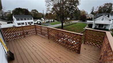 189 Park Ave in Warwick, RI - Foto de edificio - Building Photo