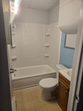946 W Maple St in Allentown, PA - Building Photo - Building Photo