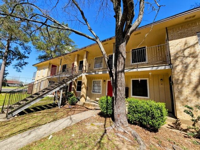Timbers Apartments in Livingston, TX - Building Photo - Building Photo
