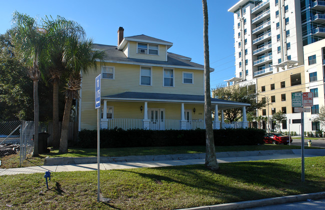 350 4th Ave S in St. Petersburg, FL - Building Photo - Building Photo