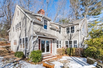 20 Lovewell Rd in Wellesley, MA - Building Photo - Building Photo