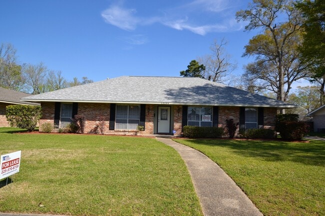 12299 Sherbrook Dr in Baton Rouge, LA - Building Photo - Building Photo