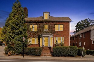 401 Boylston St, Unit 1 in Brookline, MA - Building Photo