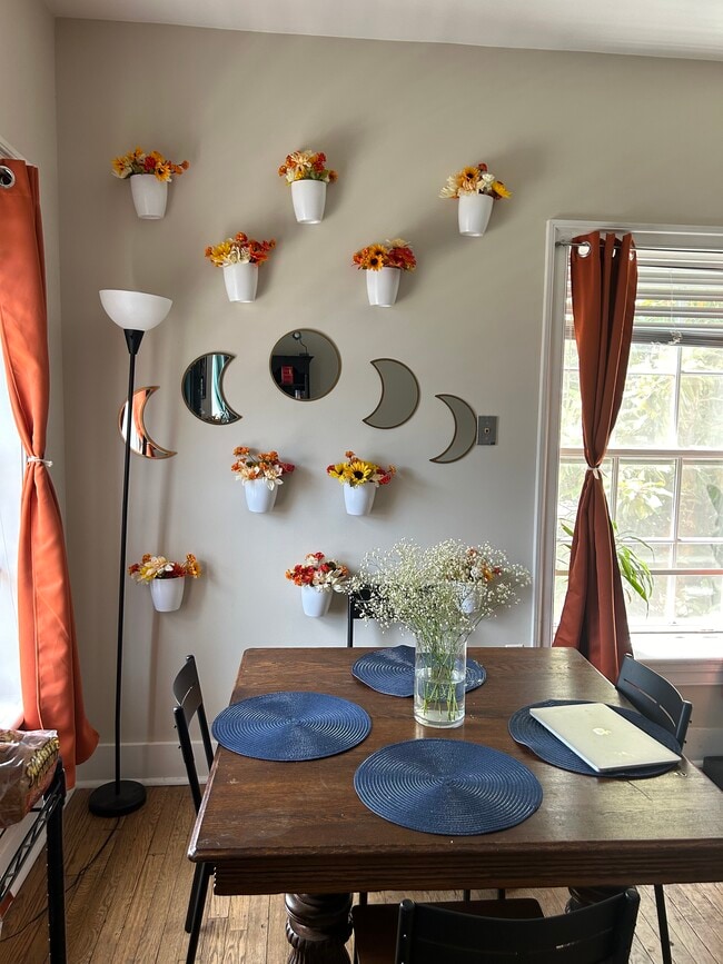 3039 M St NW, Unit Apartment 2 in Washington, DC - Building Photo - Building Photo