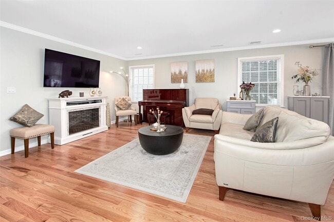 130 Wappanocca Ave in Rye, NY - Building Photo - Building Photo