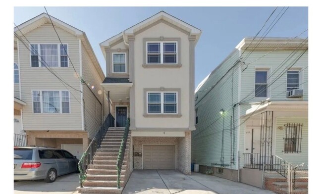 452 Fulton St, Unit 1