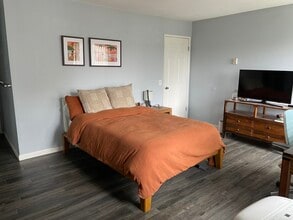 2340 Hosp Way, Unit 317 in Carlsbad, CA - Building Photo - Building Photo