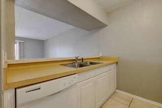 400 1st St S in Jacksonville Beach, FL - Building Photo - Building Photo