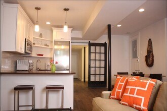 2653 N Wilton Ave in Chicago, IL - Building Photo - Building Photo