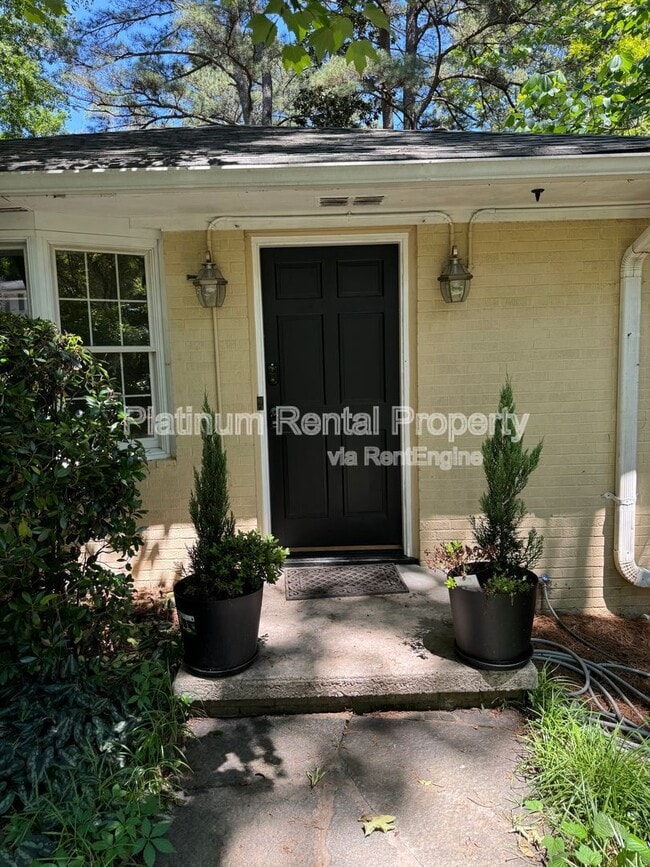 383 Springdale Dr NE in Atlanta, GA - Building Photo - Building Photo