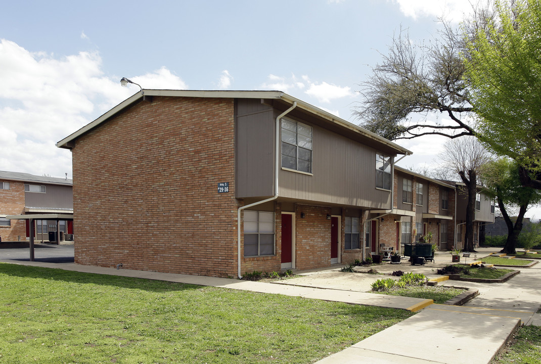 The Townes Townhomes in San Antonio, TX - Building Photo