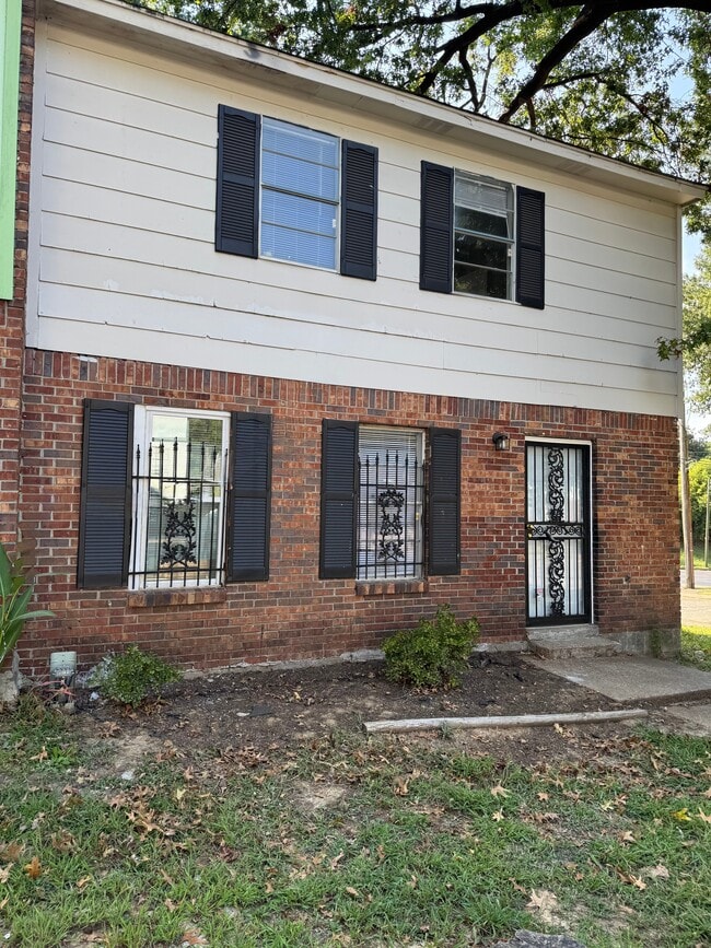 property at 3053 St Cloud Pl